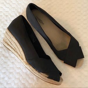GNW Flex Mallory Black Fabric Peep Toe Wedge Heel